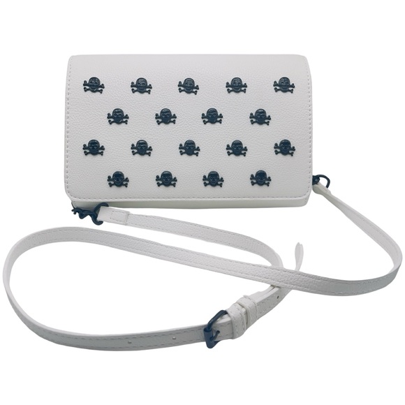 NWT Betsey Johnson Skull Crossbody Bag - White With Black Hardware - Picture 5 of 10